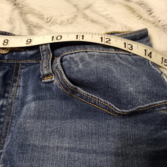 KanCan Shorts Size 9 (28) - Picture 8 of 9